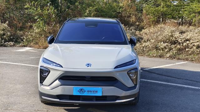 NIO ES6