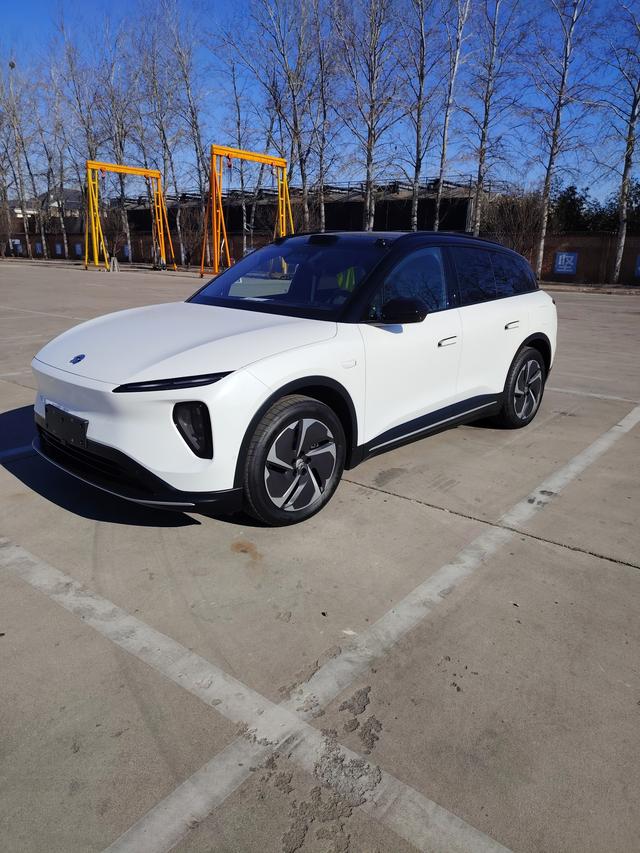 NIO EC6