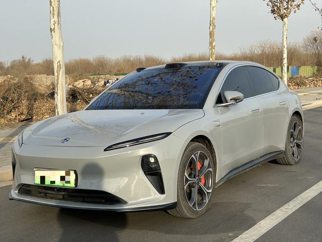 NIO ET5