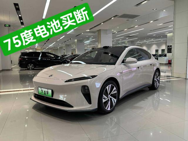 NIO ET5