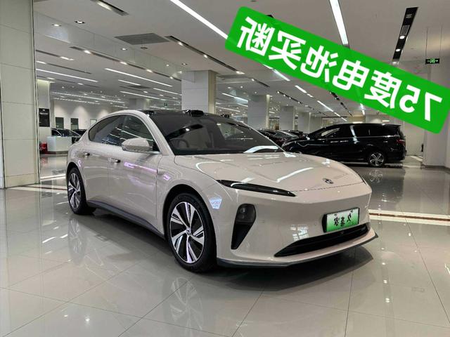 NIO ET5