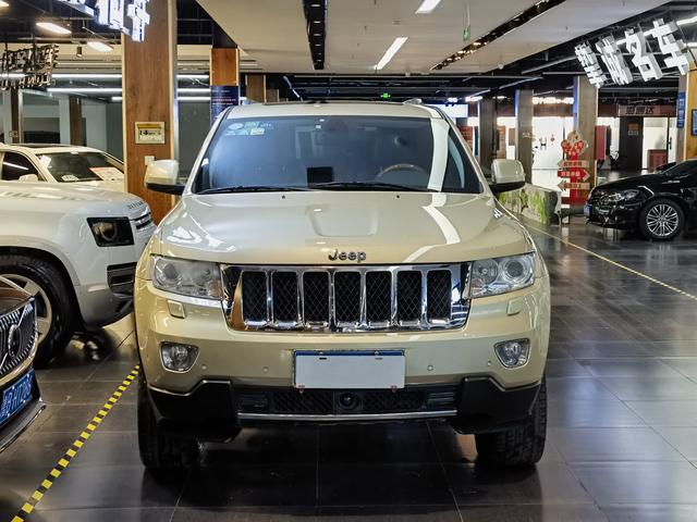 Jeep Grand Cherokee (imported)