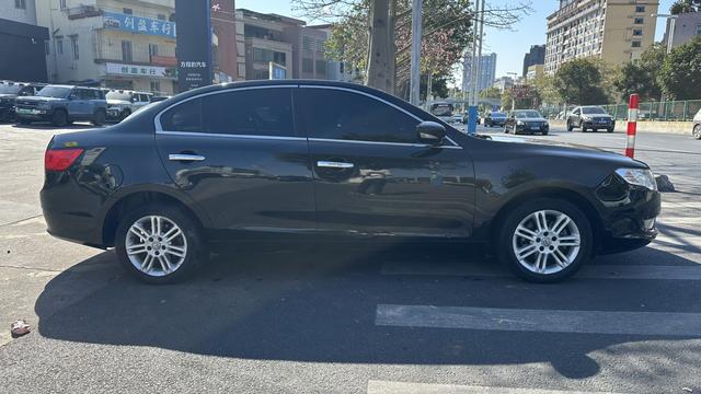 GAC Trumpchi GA5