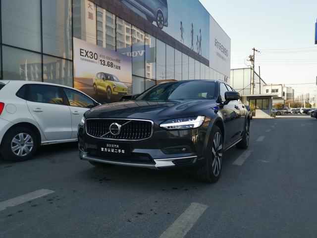 Volvo V90