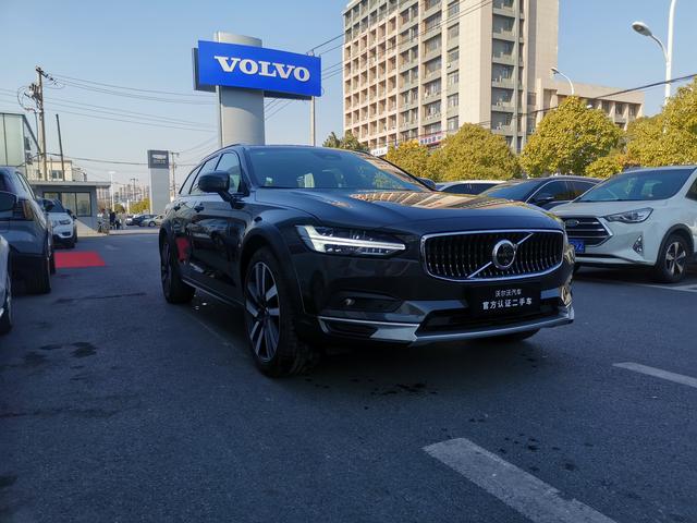 Volvo V90