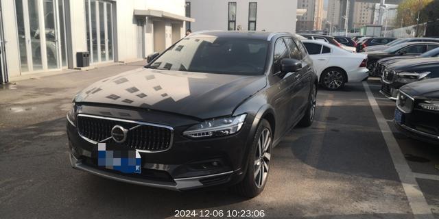 Volvo V90