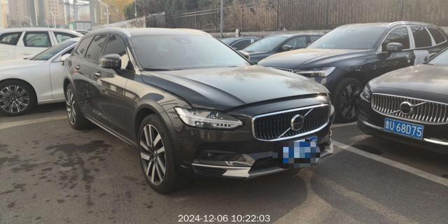 Volvo V90