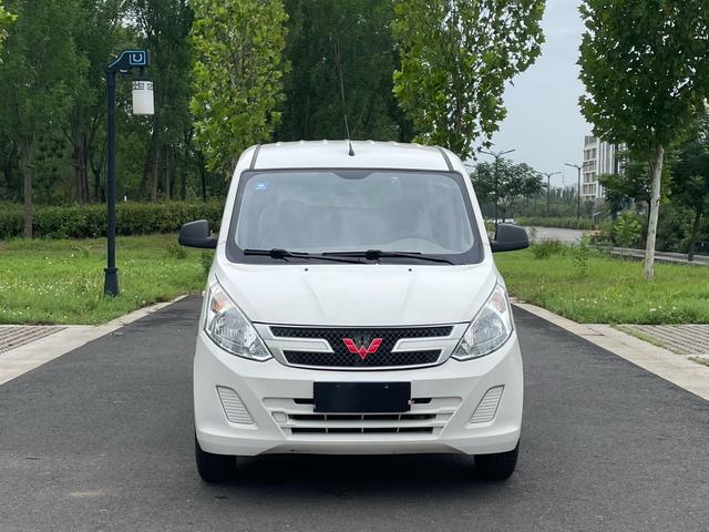 Wuling Rongguang V