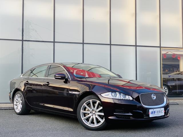 Jaguar XJ