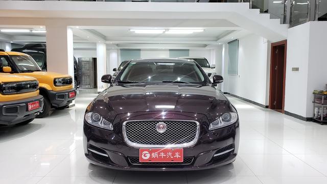 Jaguar XJ