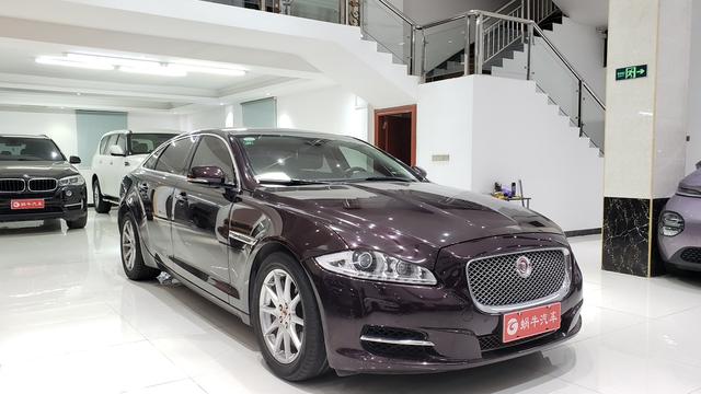 Jaguar XJ