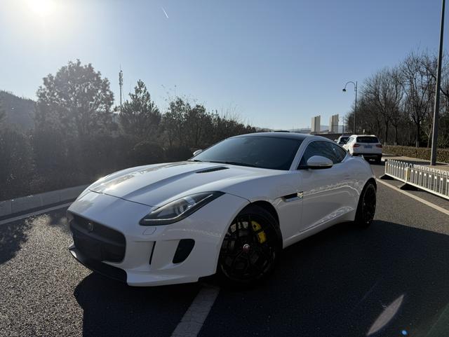 Jaguar F-TYPE