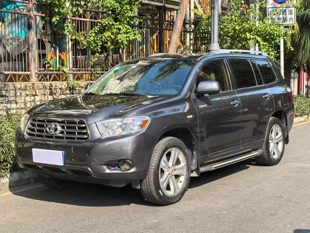 Toyota Highlander (imported)