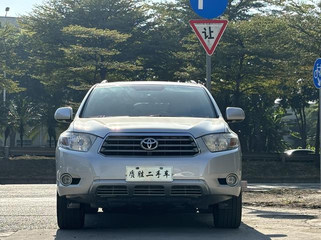 Toyota Highlander (imported)