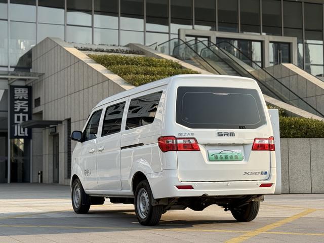 SRM Xinyuan Hiace EV