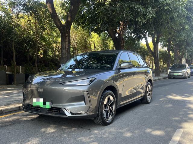 Geely Galaxy E5