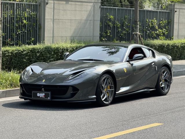 Ferrari 812