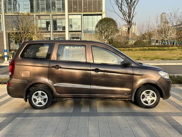 Dongfeng Fengon 330