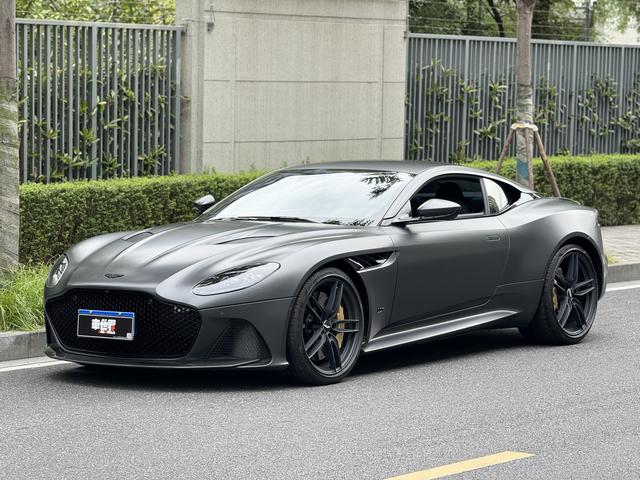 Aston Martin DBS