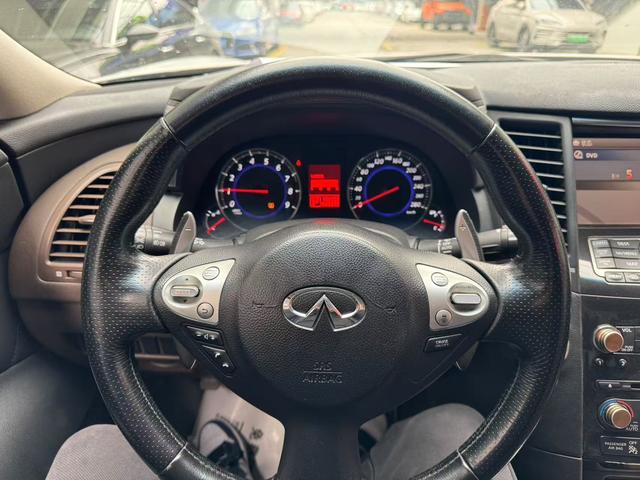 Infiniti FX