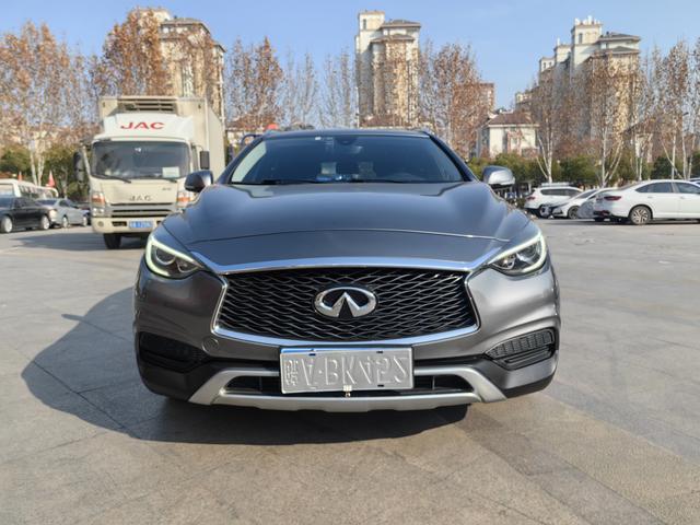 Infiniti QX30