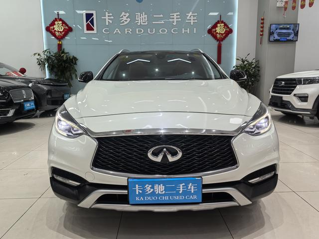 Infiniti QX30