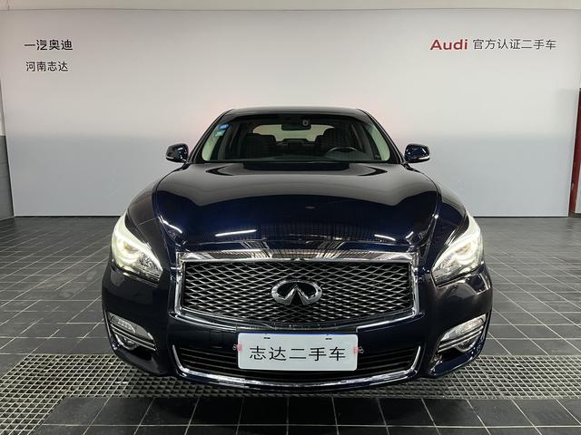 Infiniti Q70