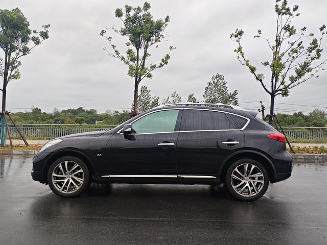 Infiniti QX50