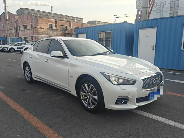 Infiniti Q50L