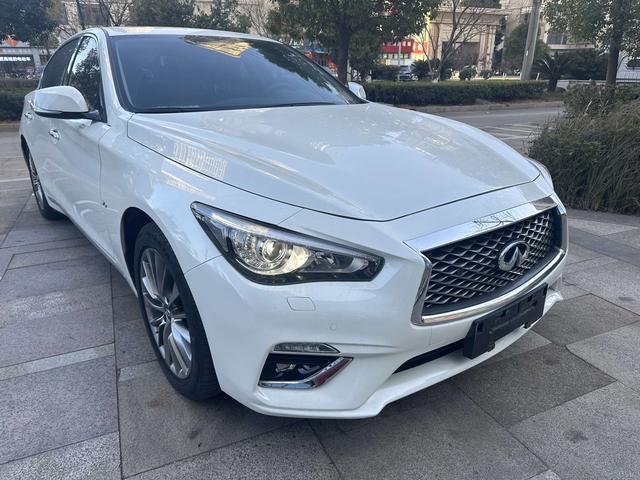 Infiniti Q50L