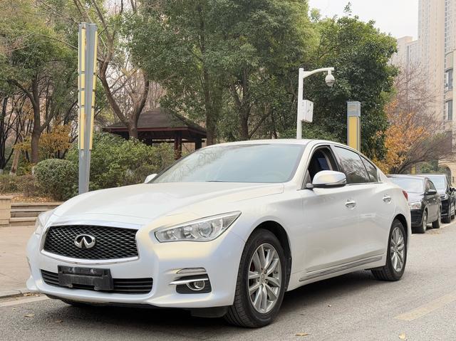 Infiniti Q50L