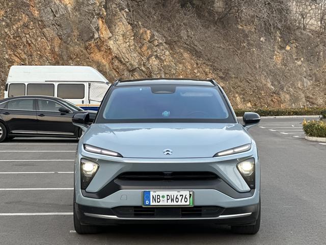 NIO ES6