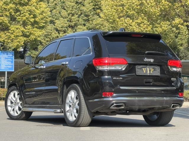 Jeep Grand Cherokee (imported)