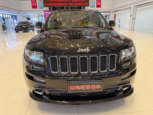 Jeep Grand Cherokee SRT