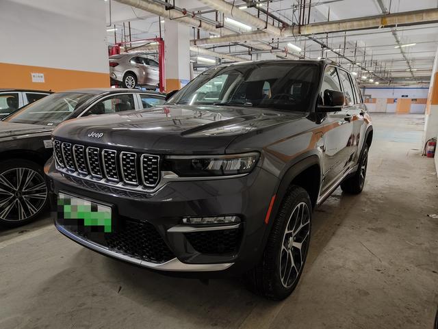 Jeep Grand Cherokee 4xe (imported)