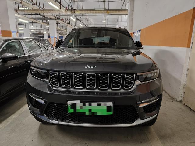 Jeep Grand Cherokee 4xe (imported)