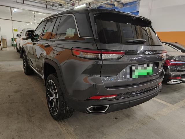 Jeep Grand Cherokee 4xe (imported)