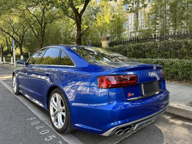 Audi S6