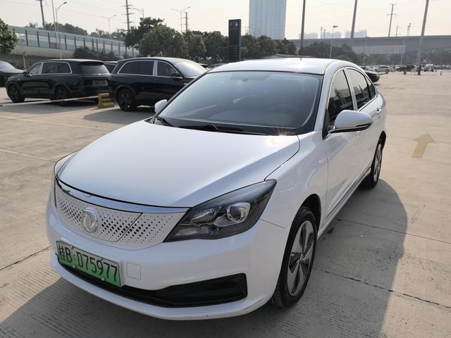 Dongfeng Fengshen E70