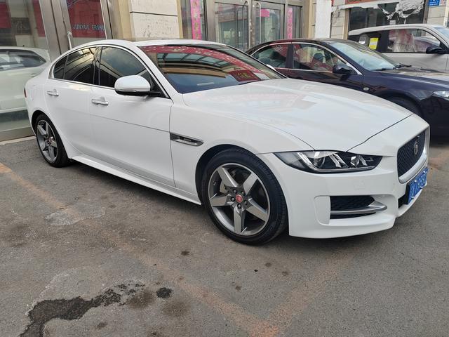 Jaguar XE