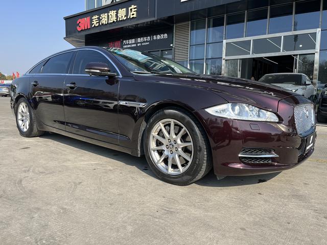 Jaguar XJ