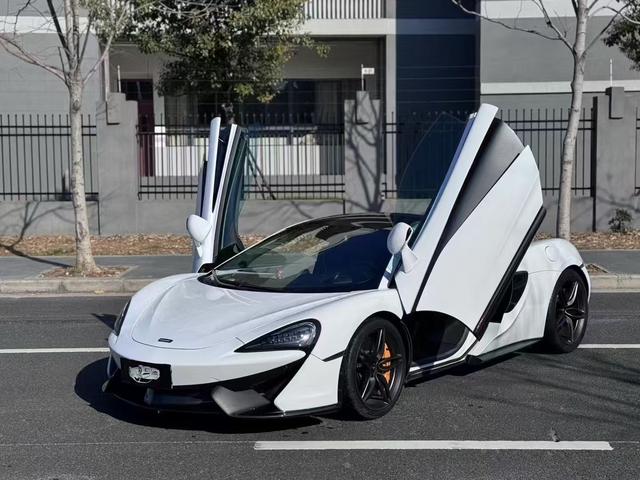 McLaren 570S