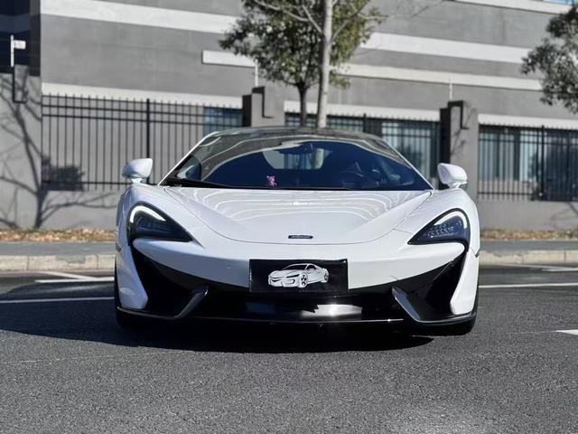 McLaren 570S