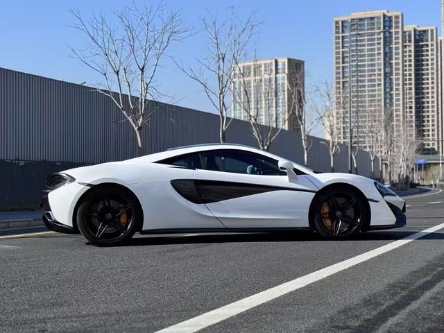 McLaren 570S