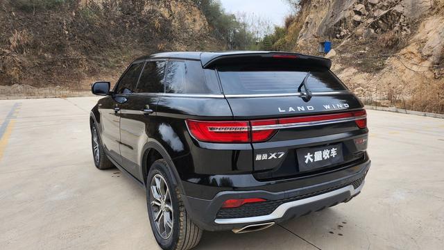 Lu Feng Landwind X7