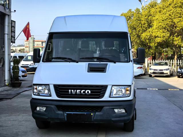 Iveco proud