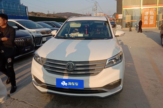 Dongfeng Fengon 580