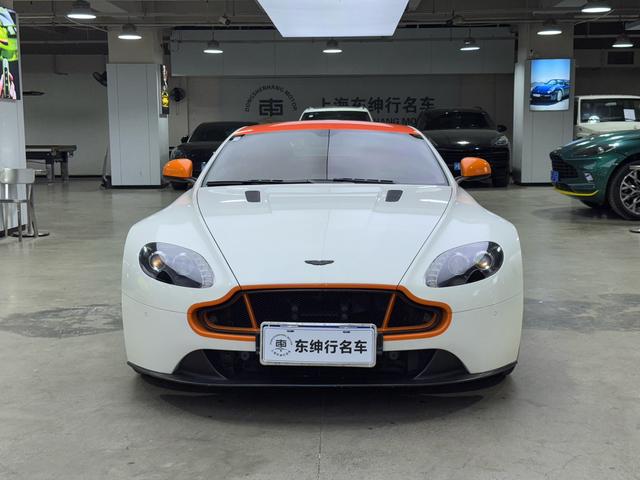 Aston Martin Vantage