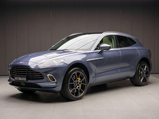 Aston Martin DBX