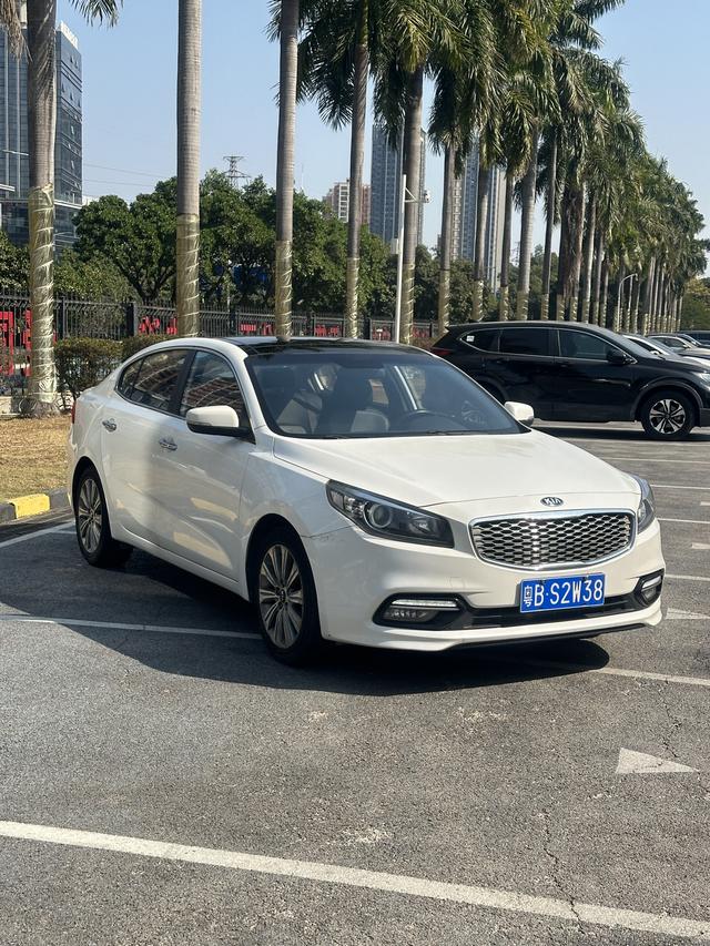 Kia K4